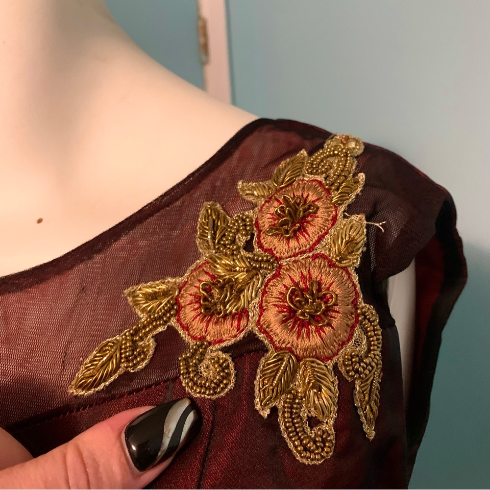 Magnificent Iridescent Red Gown - Picture 8 of 15
